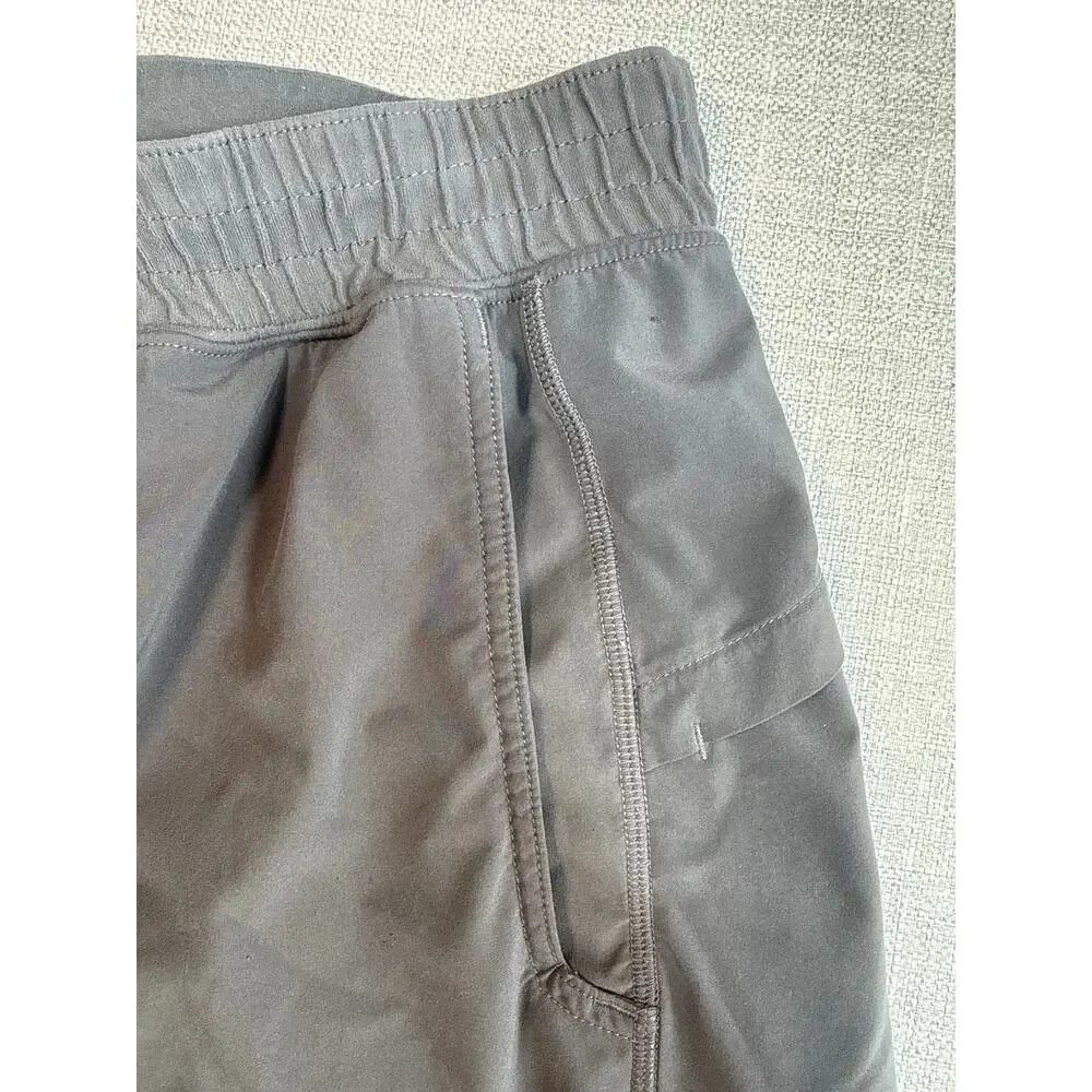 Lululemon Men’s Gray Lined Athletic Shorts Size 8 9” Inseam Zip Pocket